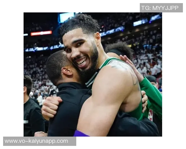 塔图姆调侃阿德巴约比赛未上场你们依然输得心服口服